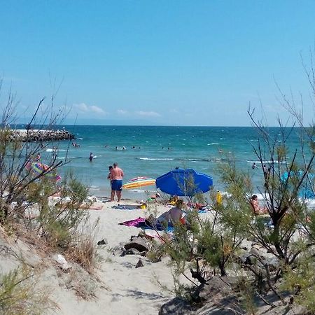 Sunshine Apartment Pomorie Luaran gambar