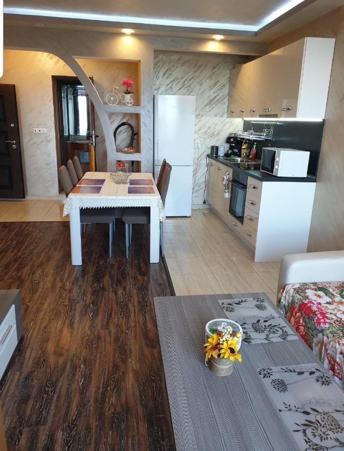 Sunshine Apartment Pomorie Luaran gambar